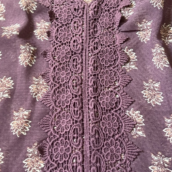 Sheer blouse - Picture 2 of 3